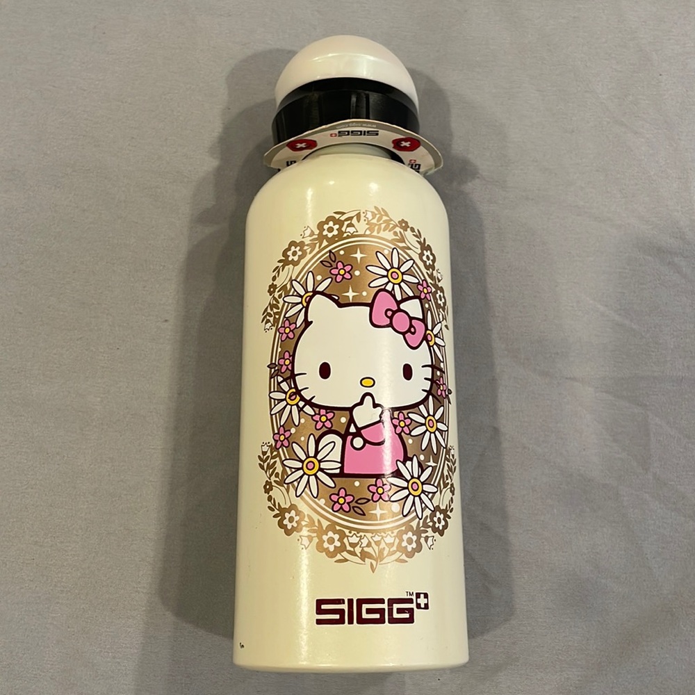 2008 Hello Kitty water bottle